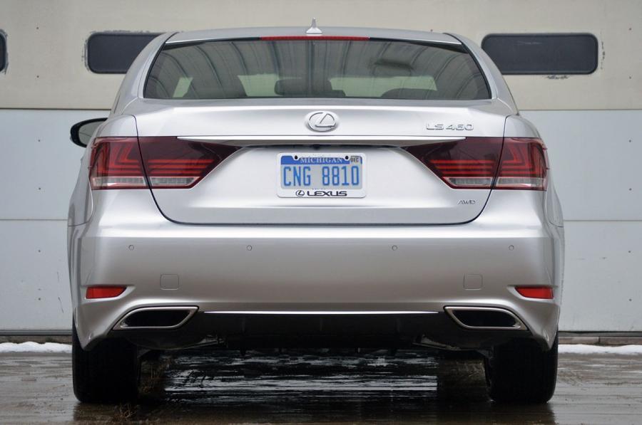  Lexus LS460 F-Sport AWD 2013 года  (фото 42 из 47)